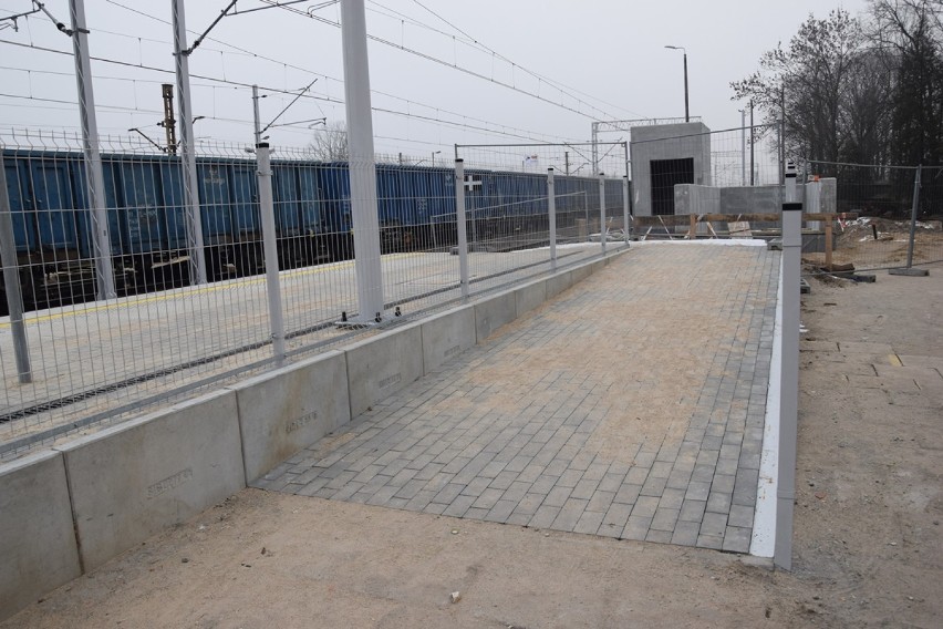 Nowy peron w Zduńskiej Woli już oddany do użytku [zdjęcia]