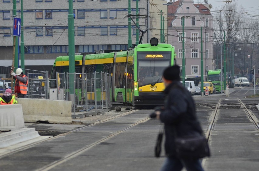 Tramwaje wróciły na most Uniwersytecki!