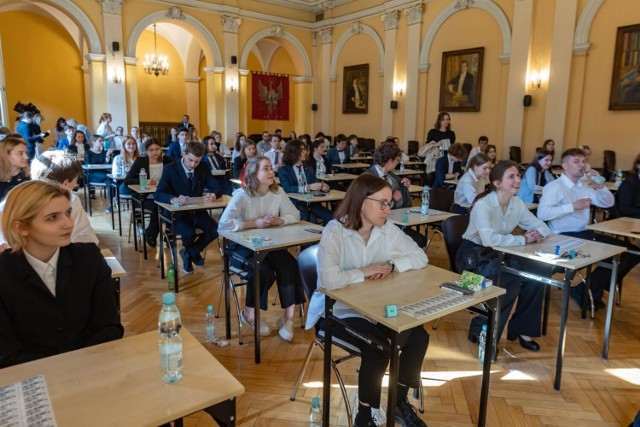 Tak wyglądała w zeszłym roku matura w I Liceum Ogólnokształcącym im. Bartłomieja Nowodworskiego w Krakowie