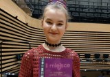 Antosia Biesiadecka, uczennica Magdy Dureckiej, z sukcesem startowała w festiwalu piosenki musicalowej. Ma też szansę na rolę w filmie