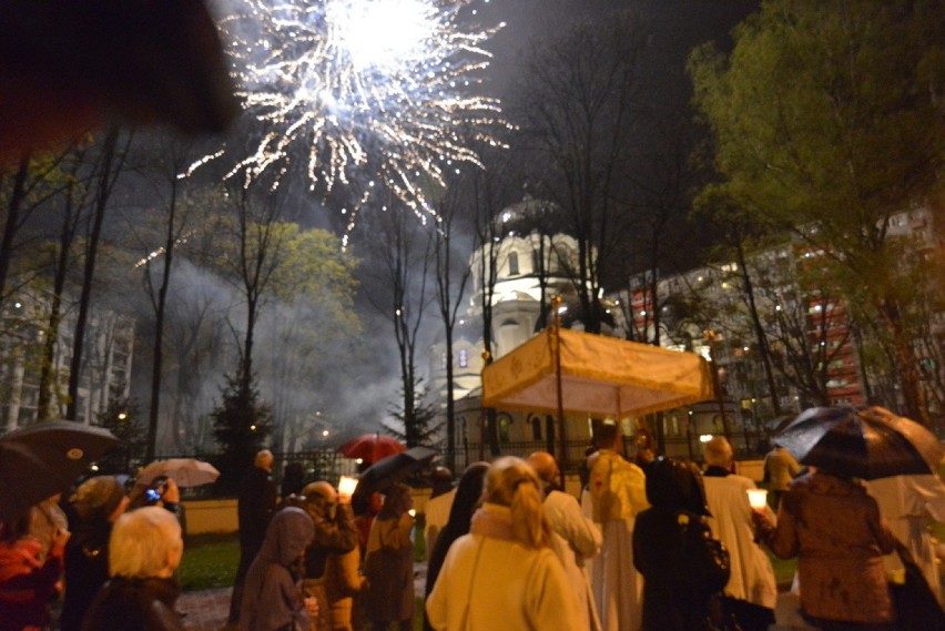 Ognista procesja - niebo zapłonęło nad Kielcami