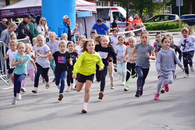 Sympatycy biegów ulicznych już po raz 13. rywalizowali w prabuckich zawodach "Liwa Cup"