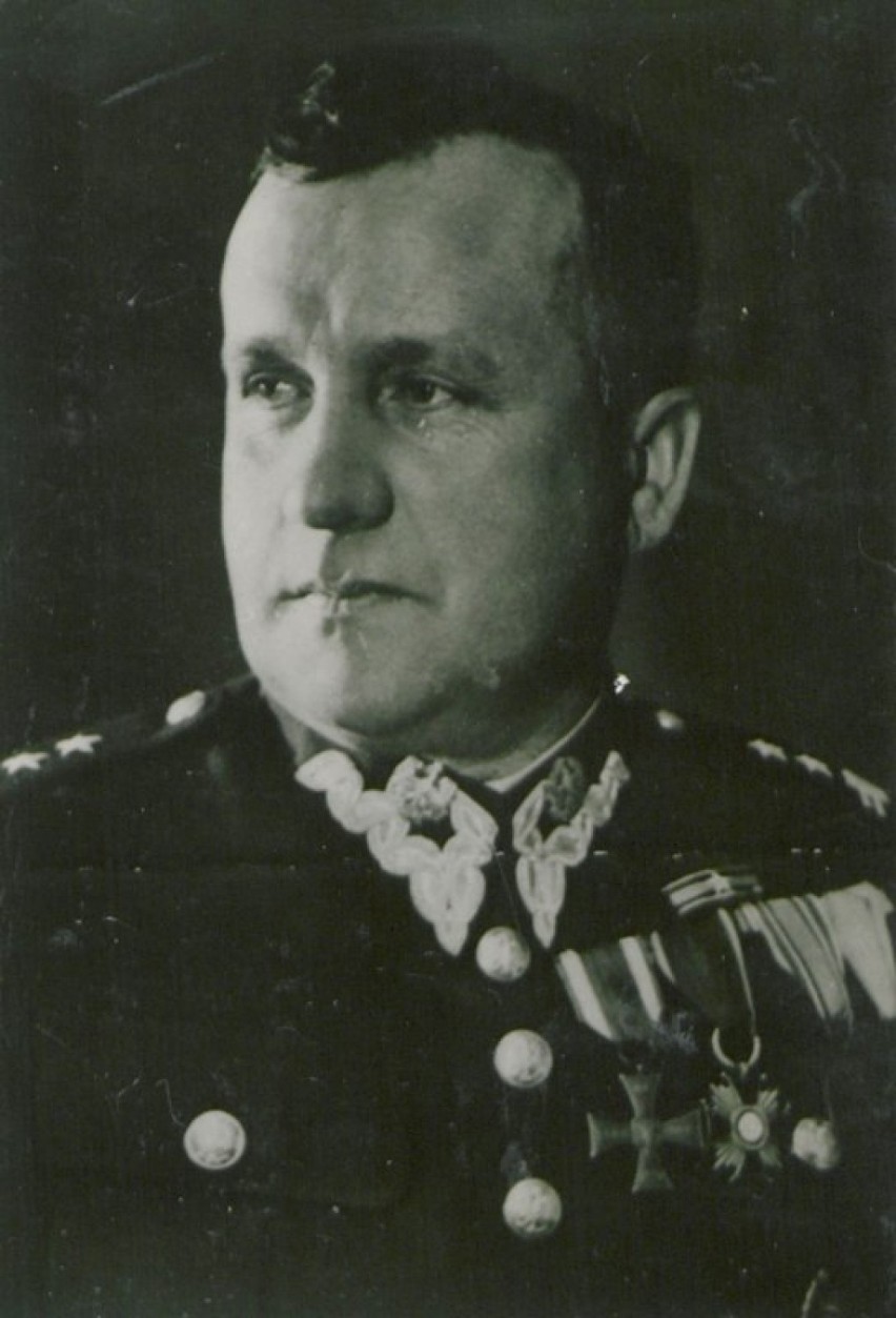 Podpułkownik Florian Gryl (1892-1974).
Absolwent prawa...