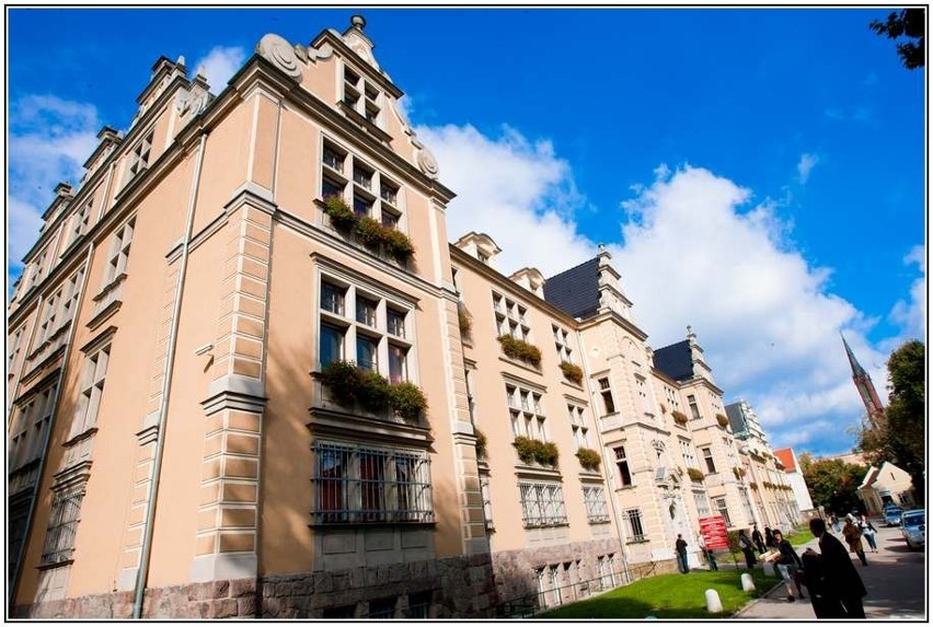Wałbrzych: Inauguracja roku akademickiego w Państwowej Wyższej Szkole Zawodowej w Wałbrzychu (zdjęcia)