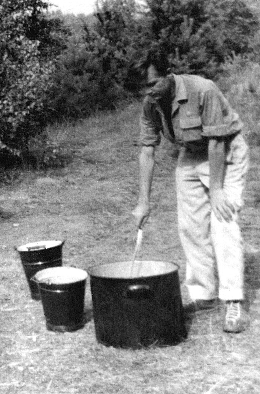 Jacek Pałkiewicz wstąpił w 1956 r. do reaktywowanego ZHP,...