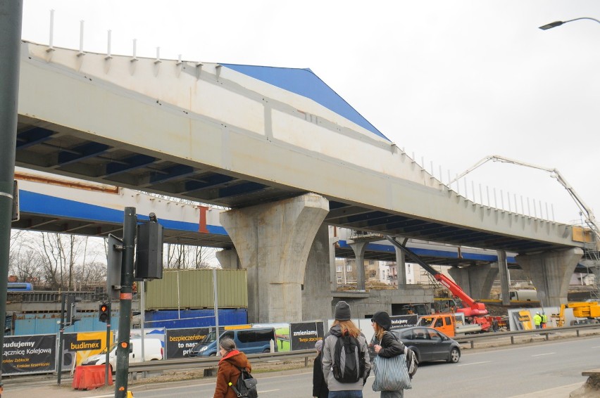 Estakady łącznicy już są. Czas na kolejny etap