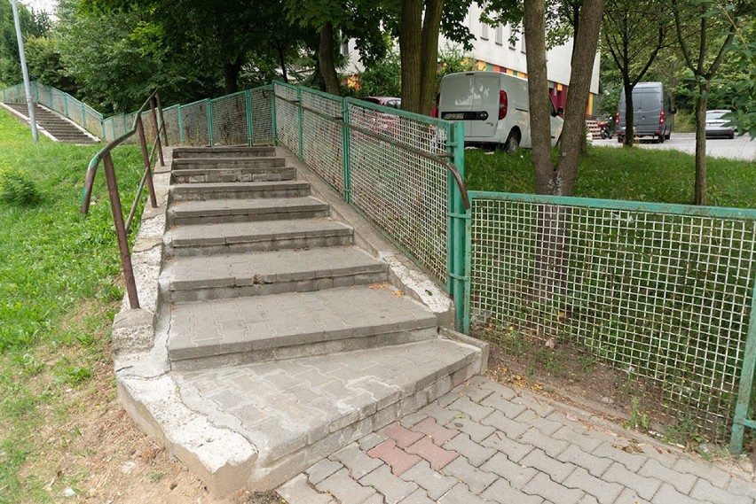 Jastrzębie-Zdrój: schody przy Katowickiej wreszcie zostaną...