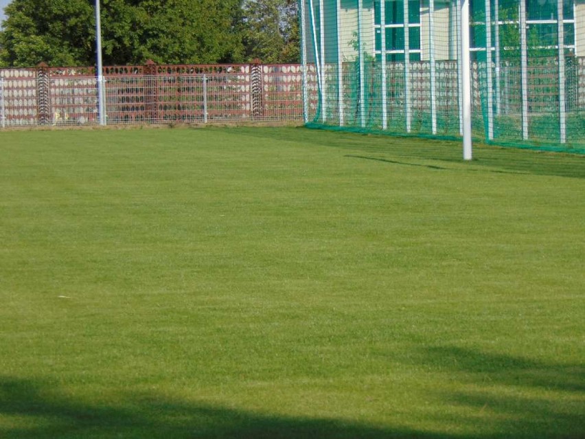 Inwestycje w gminie Budzyń: Rozbudowa stadionu w Budzyniu i szkoły w Wyszynach (FOTO)