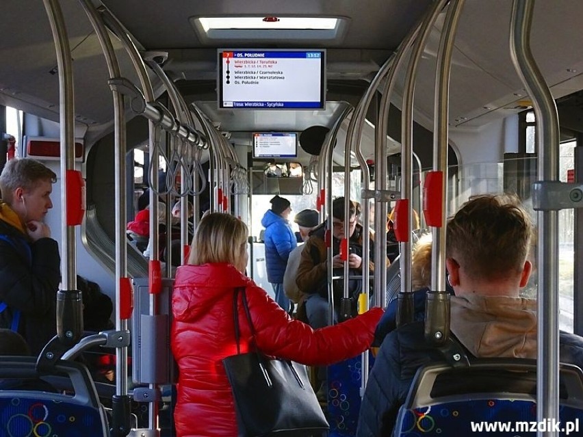 Na najbardziej popularne linie komunikacyjne w Radomiu wyjechały nowe autobusy marki MAN. Zobacz zdjęcia