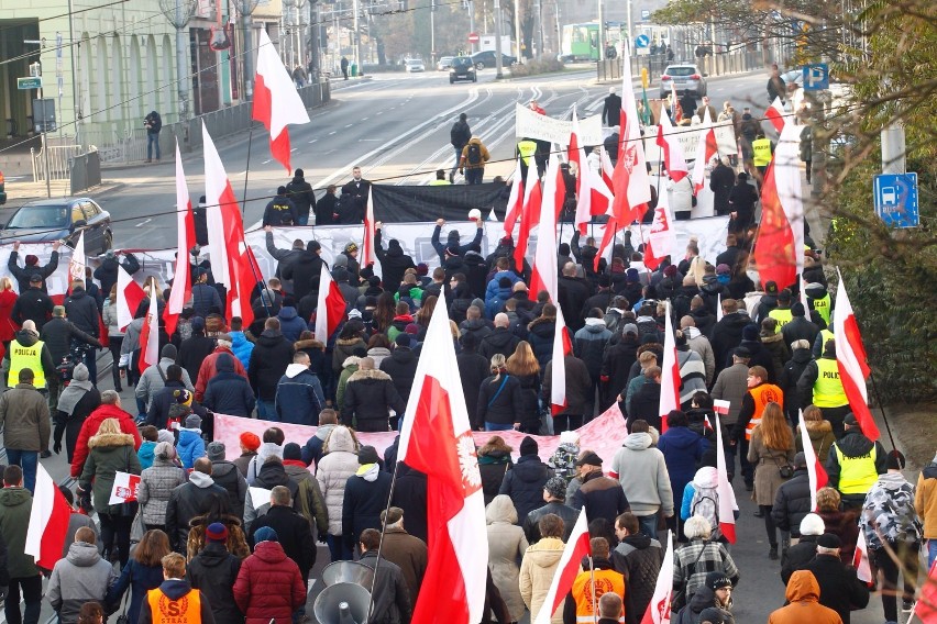Szczeciński Marsz Niepodległości przeszedł ulicami miasta [zdjęcia, wideo]