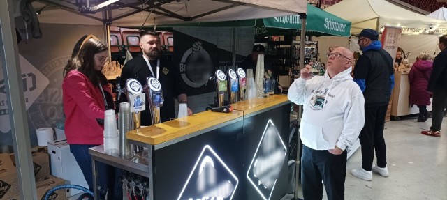 W katowickim Spodku odbywa się dziewiąta edycja śląskiego festiwalu piw kraftowych - Silesia Beer Fest.

Zobacz kolejne zdjęcia. Przesuwaj zdjęcia w prawo - naciśnij strzałkę lub przycisk NASTĘPNE