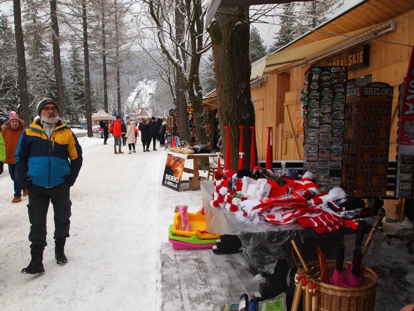 Kibice skoków narciarskich w Zakopanem