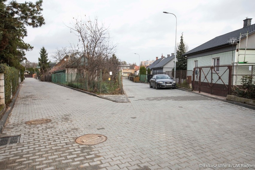 W Radomiu zakończyła się przebudowa ulicy Tylnej na Obozisku. Przespacerował się nią prezydent Radosław Witkowski. Zobacz zdjęcia