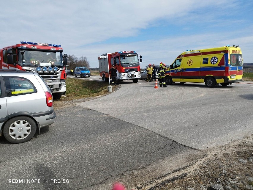 Wypadek na DW 794 pomiędzy Wolbromiem a Trzyciążem
