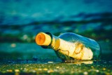List w butelce dryfował w wodach Bałtyku przez 90 lat! Niesamowite znalezisko rybaka