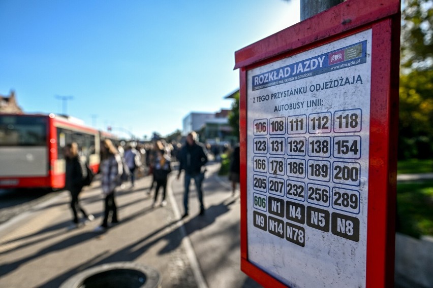 Gdańsk. Mieszkańcy proponują zmianę linii autobusowej nr 127. ZTM: po zmianie korzyść dla pasażerów byłaby niewielka i niepewna