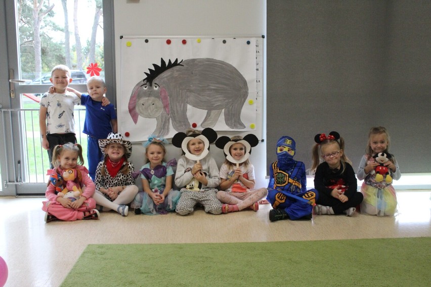 Przedszkolaki obchodziły Dzień Postaci z Bajek! Bajkowe zabawy w szamotulskim Przedszkolu Słoneczko