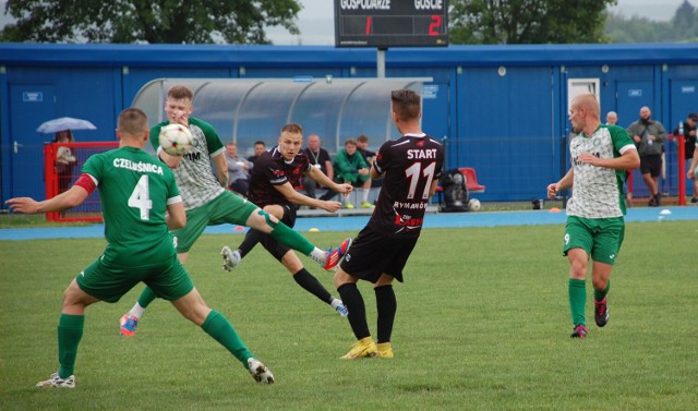 LKS Czeluśnica (zielone stroje) przegrał ze Startem Rymanów 2-6 w ostatnim meczu sezonu 2022/23