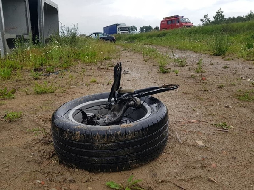 Do groźnie wyglądającego wypadku doszło w czwartek (18...