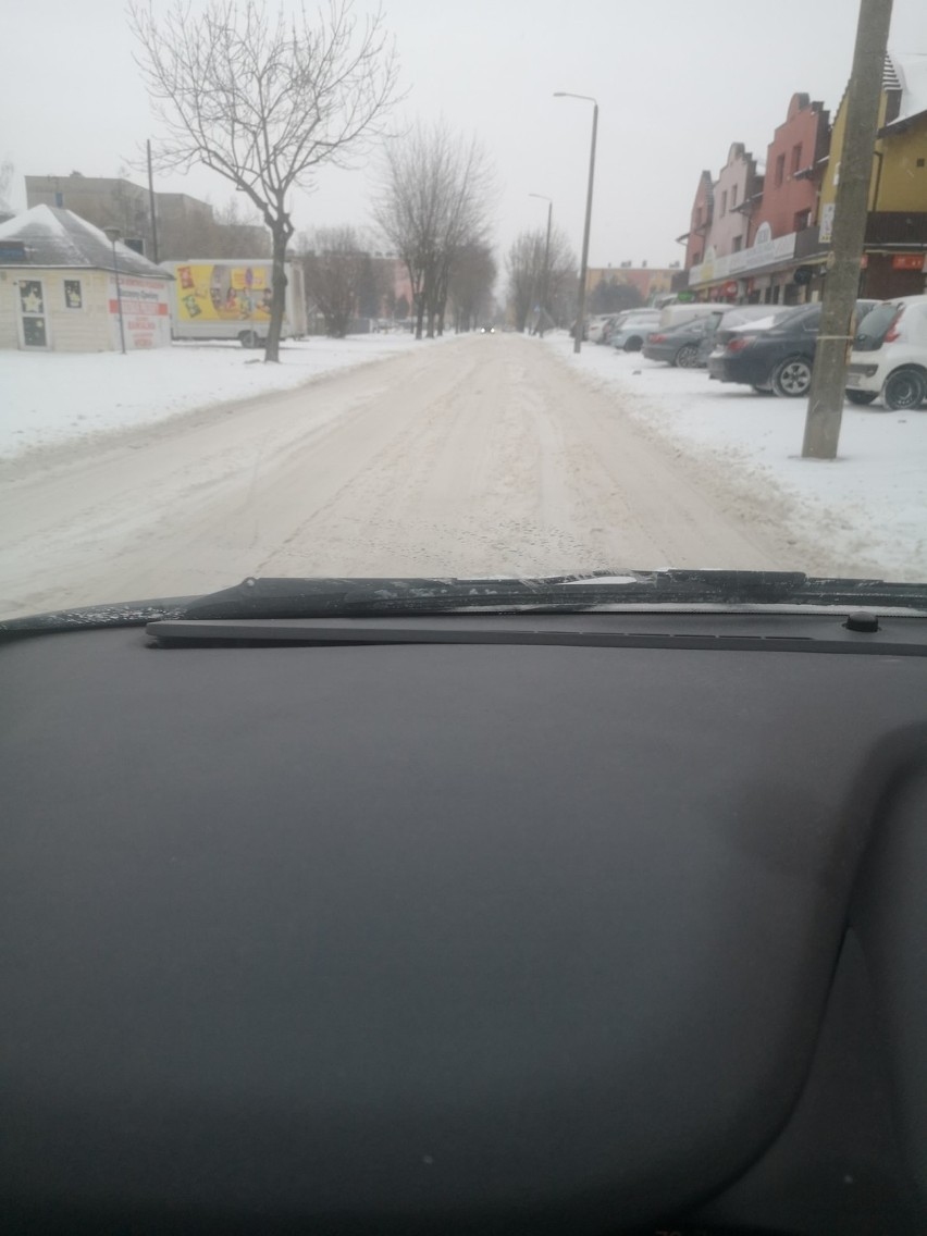 Na drogach w powiecie panują ciężkie warunki. Doszło już do czterech kolizji.