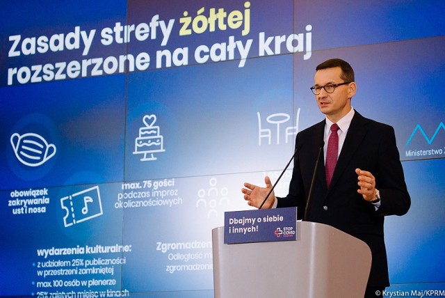 - Wśród osób powyżej 60. roku życia niemal połowa pacjentów jest w szpitalach - tłumaczy Mateusz Morawiecki