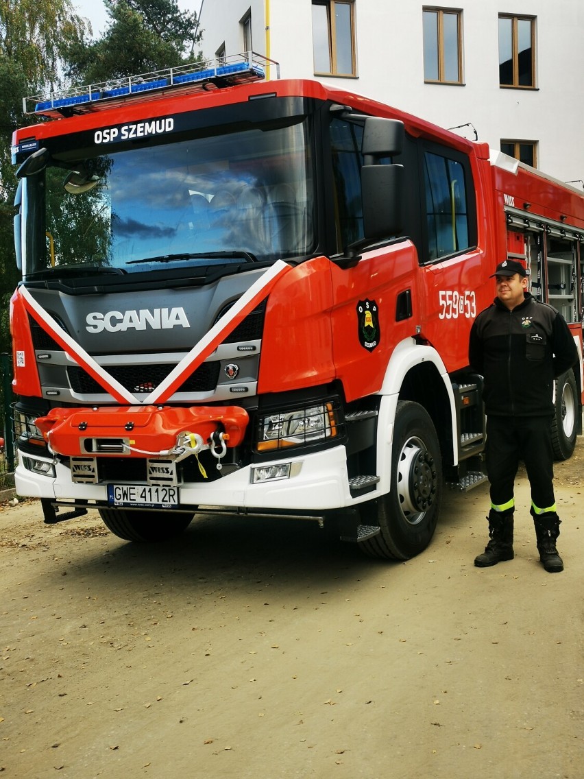 Nowy samochód dla Ochotniczej Straży Pożarnej w Szemudzie