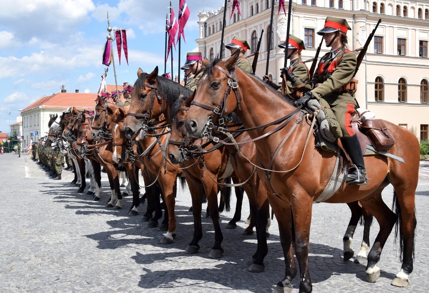 Zobaczcie zdjęcia ze święta wojska w Jarosławiu.