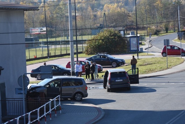 Wypadek na skrzyżowaniu ulic Sportowej i Racławickiej w Rybniku.