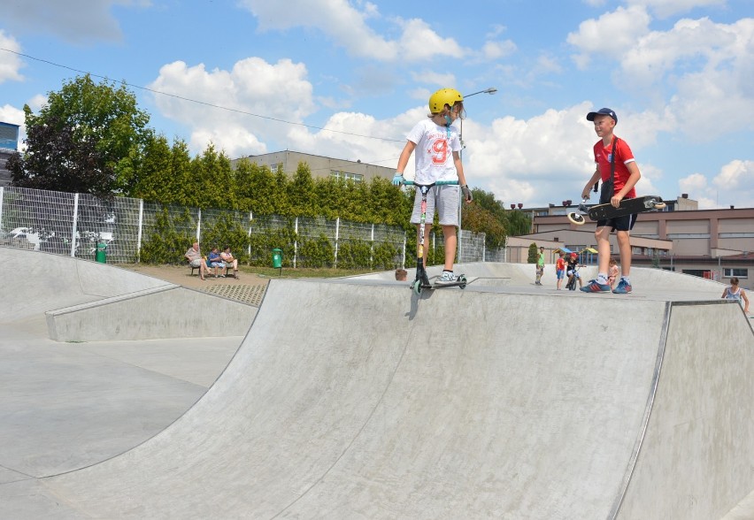 Nowy skatepark w Piotrkowie oblegany przez dzieci i młodzież