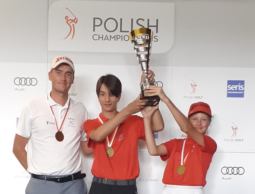 Sukces! Szkółka juniorska Kalinowe Pola ponownie klubowym mistrzem Polski! 