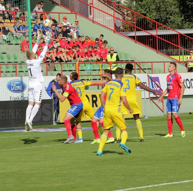 Raków Częstochowa wszystkie mecze w tym sezonie w PKO Ekstraklasie rozgrywa na stadionie w Bełchatowie Zobacz kolejne zdjęcia. Przesuwaj zdjęcia w prawo - naciśnij strzałkę lub przycisk NASTĘPNE