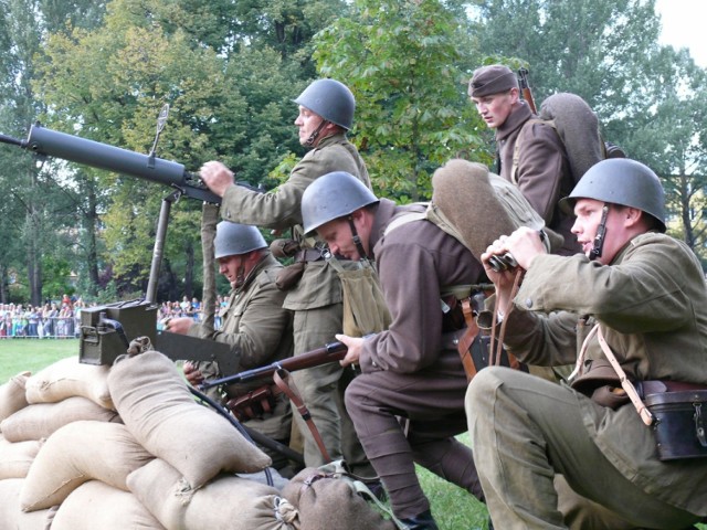 Rekonstrukcja historyczna "Obrona linii Widawki w 1939 roku"