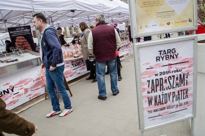 Targ Wielkanocny na Placu Powstańców

Zobacz też: Centralna...