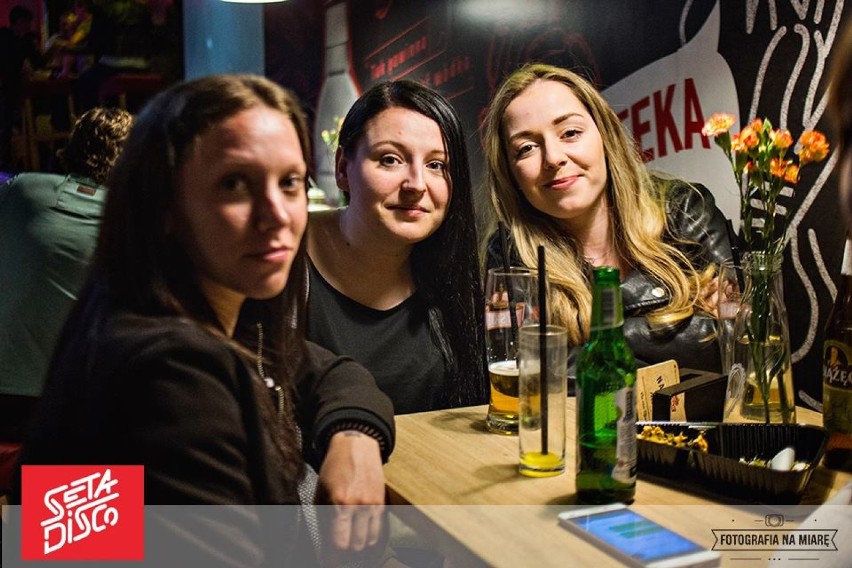 Sobotnia zabawa w pubie Seta Disco w Bydgoszczy [zdjęcia]