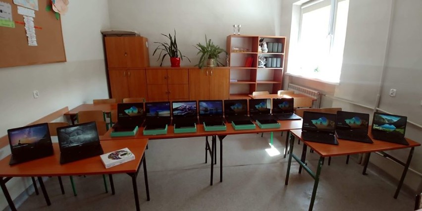 Komputery dla uczniów i nauczycieli z gminy Radomsko