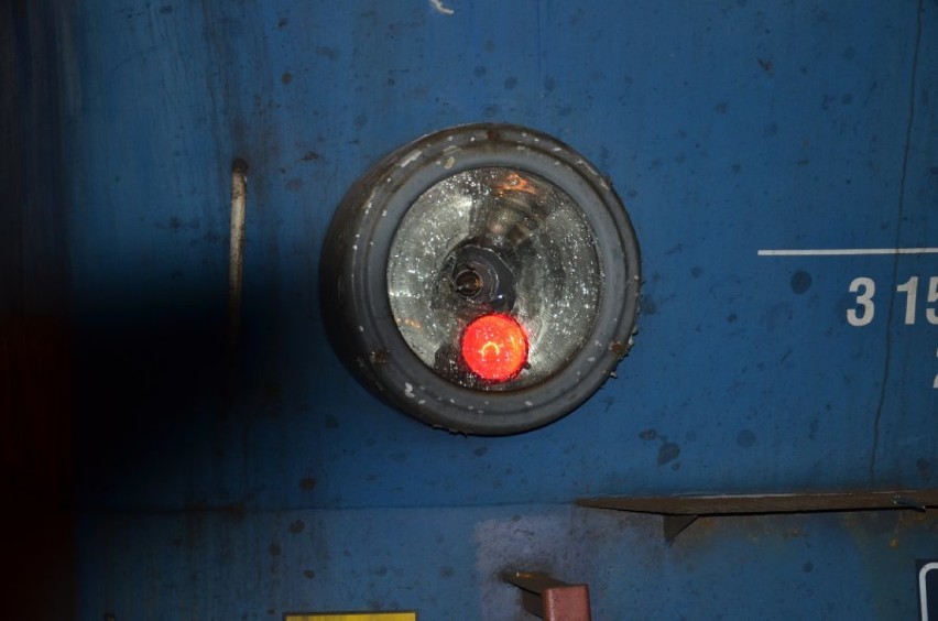 Markowice: Wandal wybił w lokomotywie szyby i reflektory