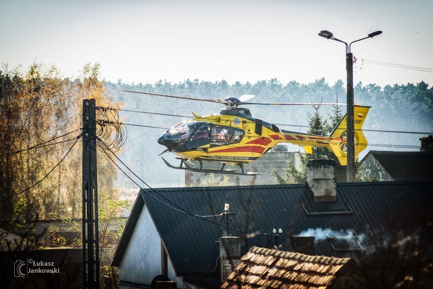 Wypadek na ulicy 1 Maja w Skępem. Dwie osoby zostały zabrane...