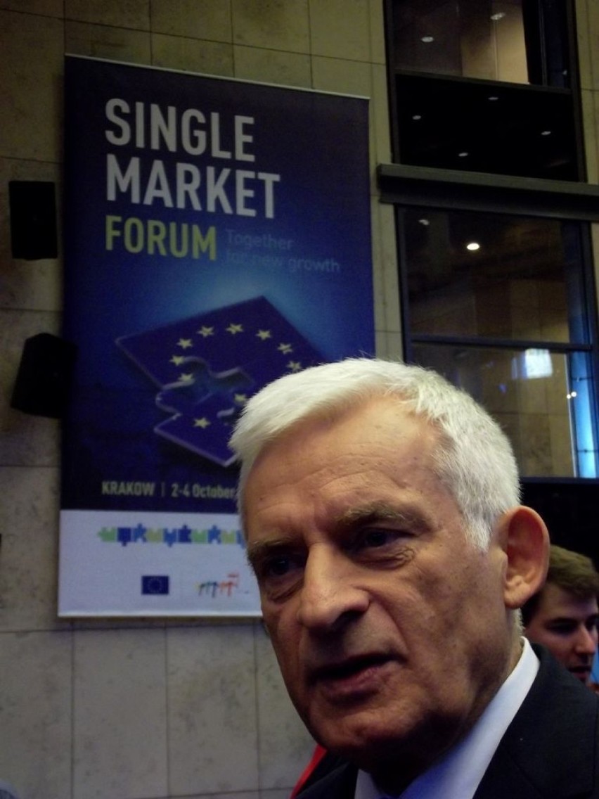 Jerzy Buzek na każdym kroku stara się wspierać polską...