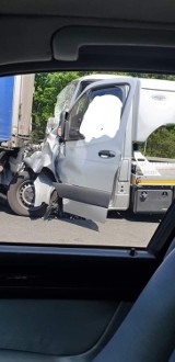 Katowice: Wypadek na autostradzie A4. Zderzenie autolawety z TIR-em, są ranni. Lądował LPR [ZDJĘCIA]