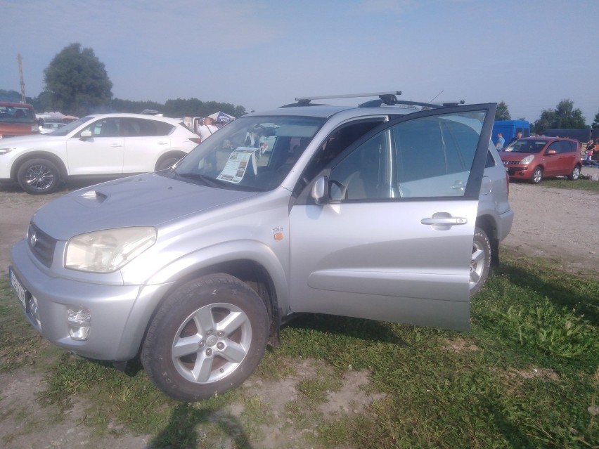 Toyota RAV4 - rok produkcji 2003 r. z silnikiem 2.0 diesel,...