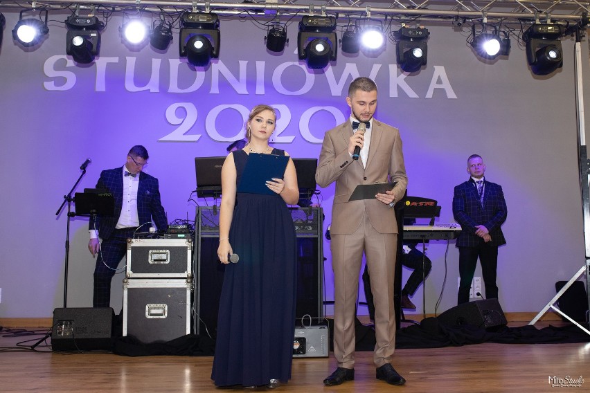 Studniówka 2020 II LO w Malborku [ZDJĘCIA]. Jeszcze powróćmy do wyjątkowego balu dla maturzystów 