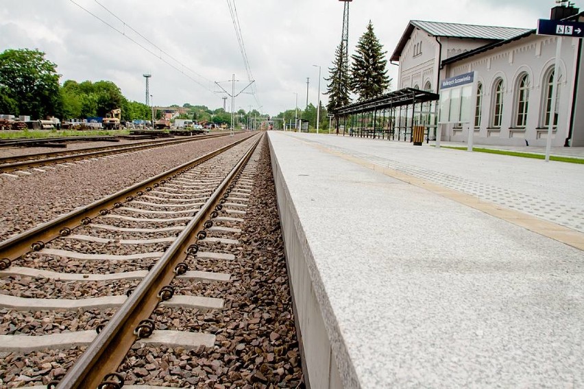 Wałbrzych: Zakończyła się przebudowa peronu na stacji Szczawienko (ZDJĘCIA)