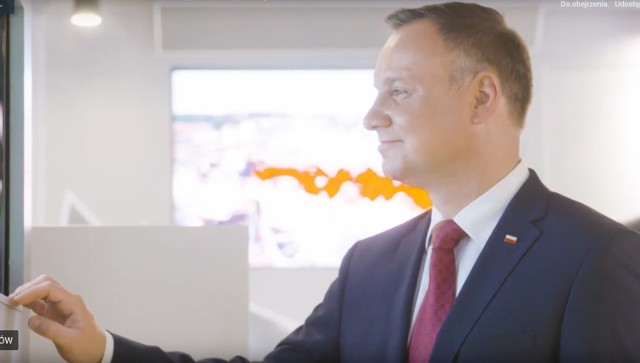 Andrzej Duda, prezydent RP w mobilnym muzeum