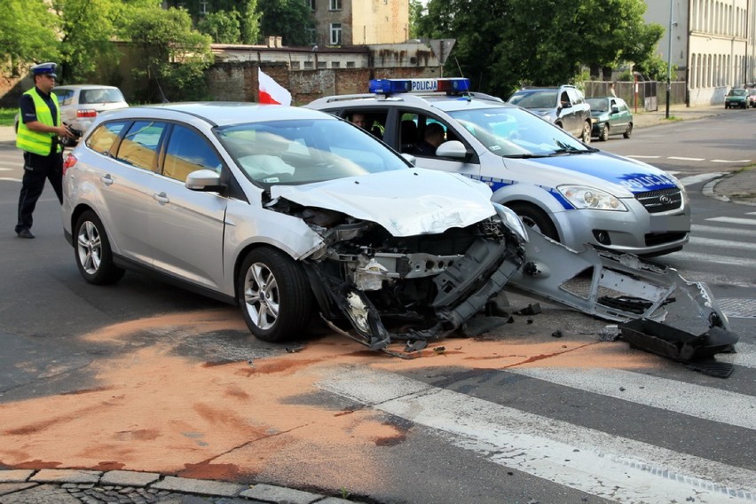 Wypadek na skrzyżowaniu ul. Żeromskiego i Skłodowskiej-Curie