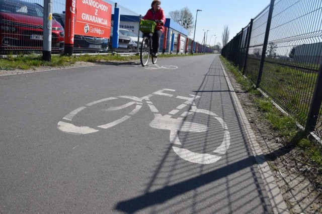 Dwie nowe ścieżki rowerowe, jeszcze w tym roku mają powstać na terenie Wągrowca. Pierwsza wzdłuż remontowanych ulic Kasprowicza – Lipowa, druga to kontynuacja ścieżki wzdłuż ulicy Kościuszki. W tym roku planowana jest budowa drogi rowerowej do wysokości OSiR-u. Miasto Wągrowiec, jak poinformował nas wiceburmistrz Piotr Pałczyński przymierza się do budowy nowej ścieżki rowerowej, która ma biec od ulicy Nad Nielbą do ulicy Gnieźnieńskiej. Powstały już trzy koncepcje powstania tej drogi.