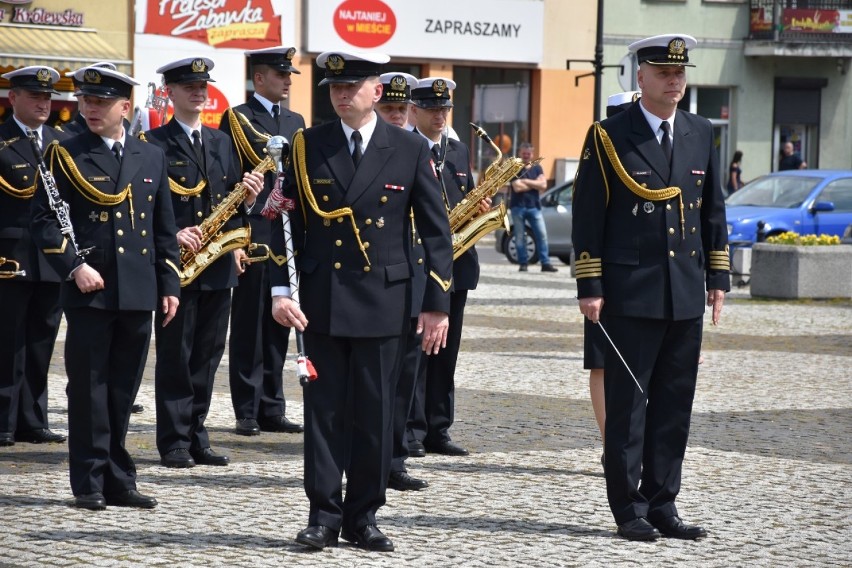 Koncert orkiestry wojskowej ze Świnoujścia na obornickim Rynku