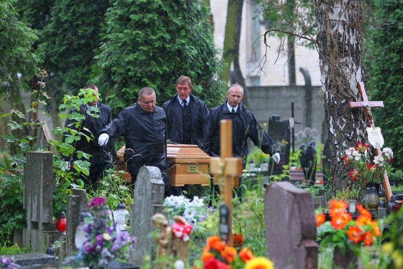 Zabójstwo na Półwiejskiej - w Poznaniu odbył się pogrzeb...