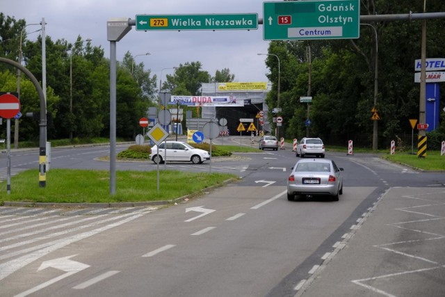 Lewobrzeże w ostatnich latach bardzo się rozwinęło. Powstały nowe sklepy, zrewitalizowano Park Tysiąclecia, cały czas budują się też nowe mieszkania na Stawkach. Czego zatem brakuje mieszkańcom lewobrzeża? Zapytaliśmy ich o to na naszej stronie na Facebooku. Otrzymaliśmy ponad 100 propozycji. Oto najciekawsze z nich. 

CZYTAJ DALEJ >>>>>