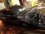 W Skrzeszewie w gminie Żukowo strażacy walczyli z pożarem samochodu