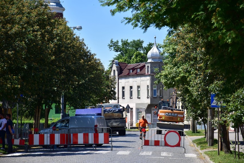 Ten odcinek ul. 700-lecia został ogrodzony. Rozpoczęły się...